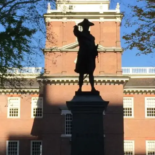 Historical statue that is in Philadelphia.