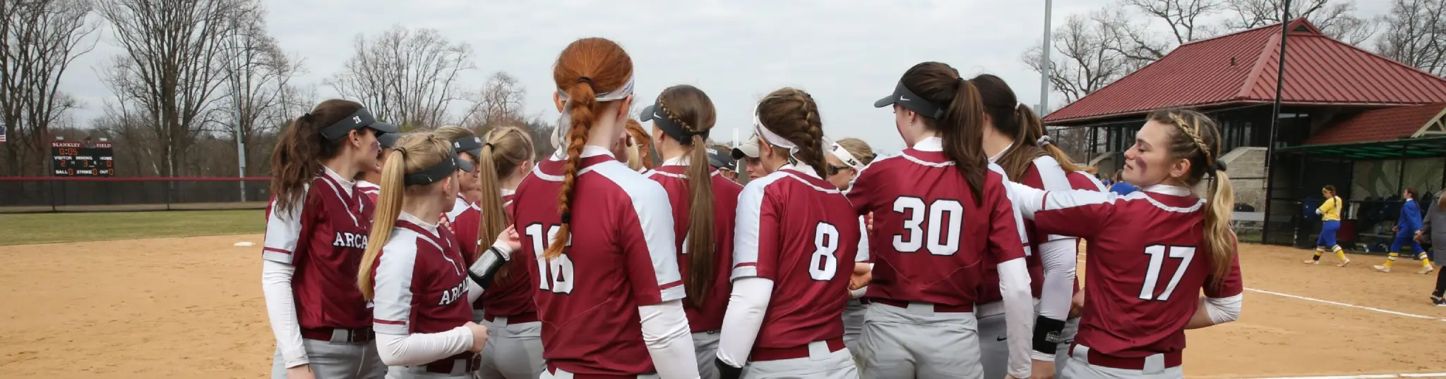 An Arcadia sports team huddling